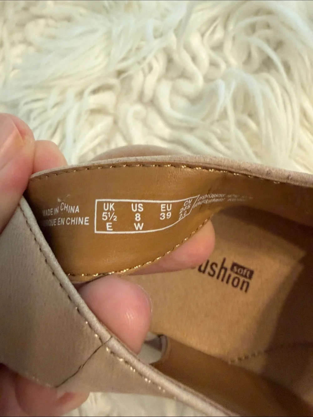 Clarks Taupe Beige Triple-Strap Wedge Sandals size 8 brand new